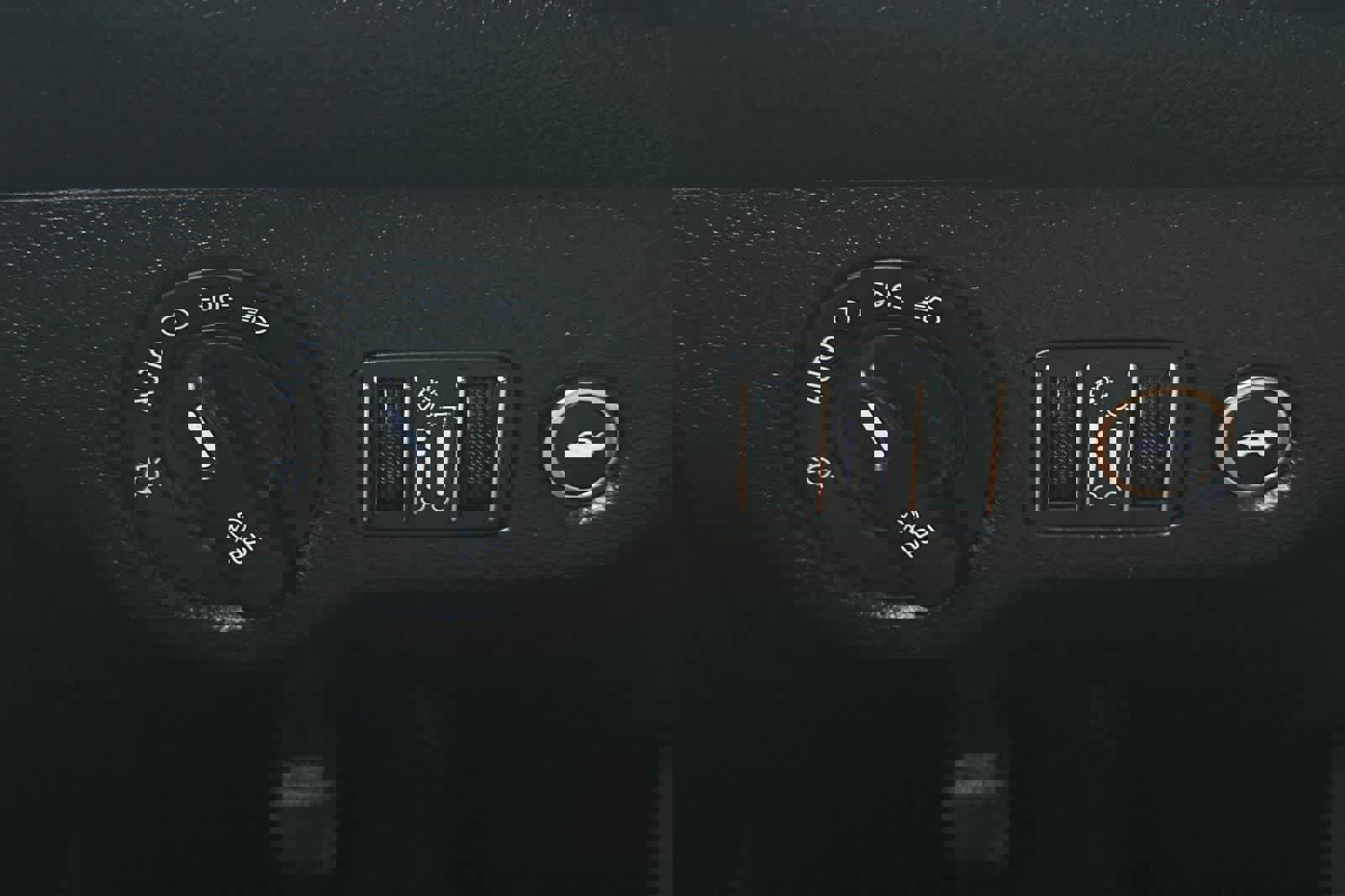 Used 2019 Dodge Challenger GT w/ Blacktop Package image 31