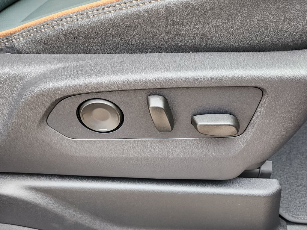 New 2026 GMC Yukon AT4 image 47