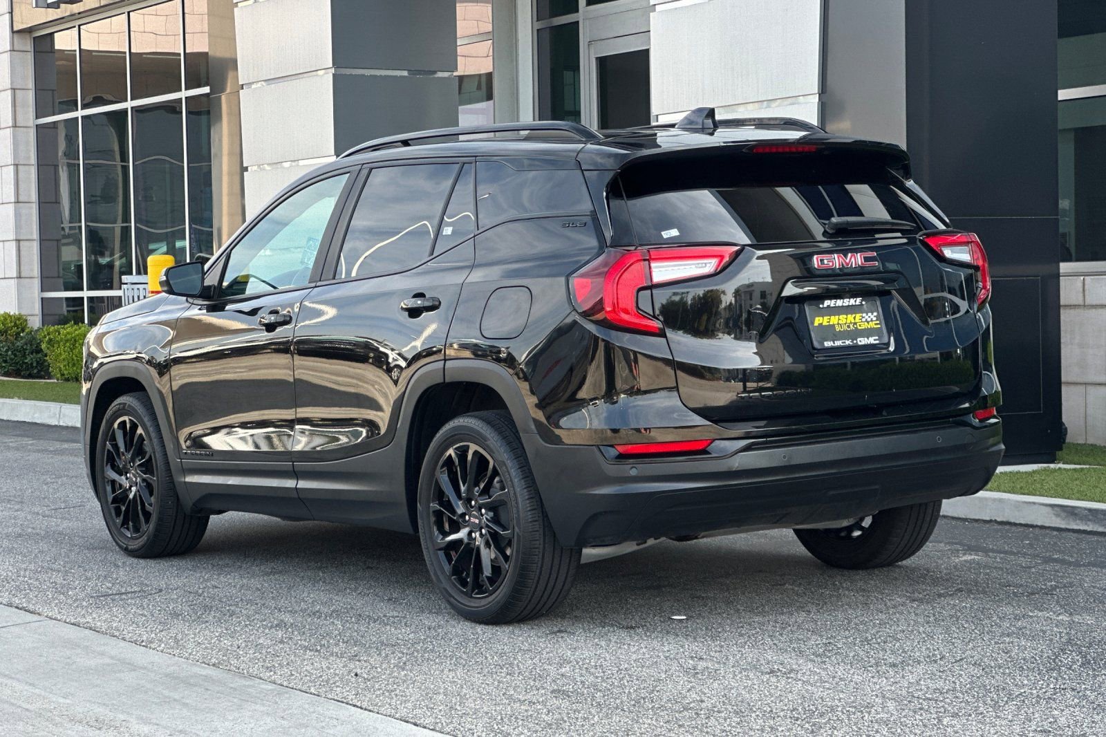 Certified 2023 GMC Terrain SLE w/ Elevation Edition image 6