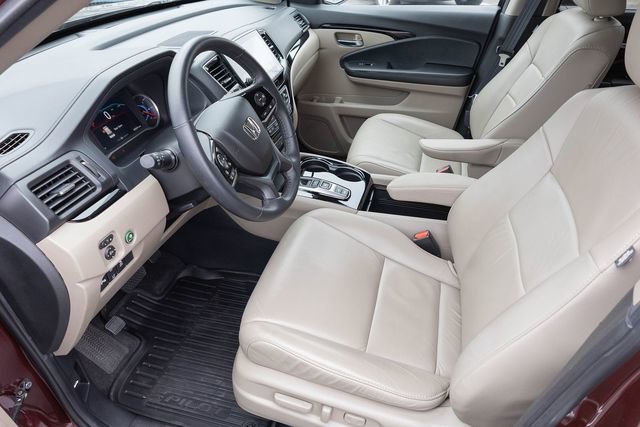 Used 2022 Honda Pilot Touring image 2