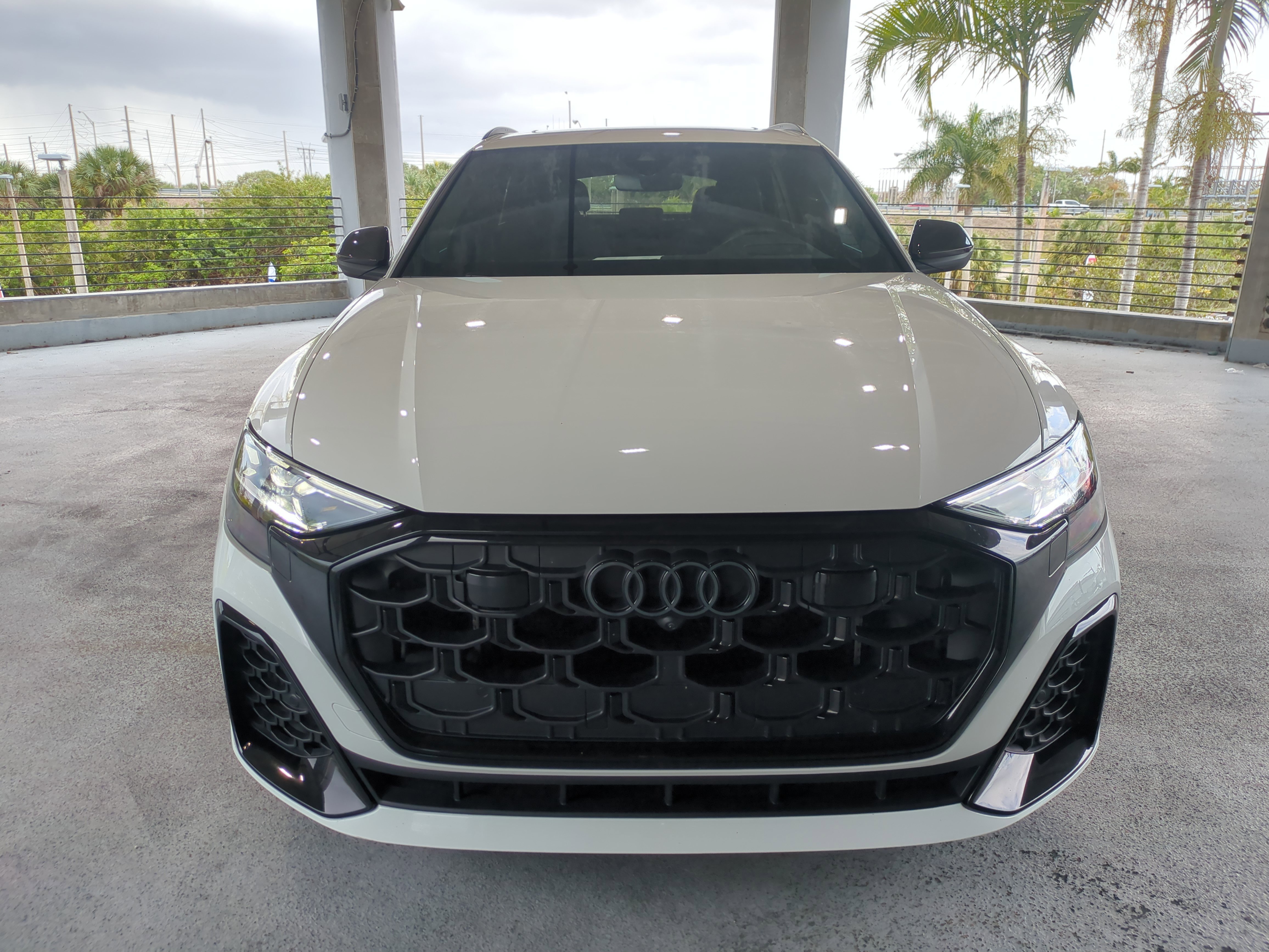 Used 2024 Audi SQ8 Prestige image 3