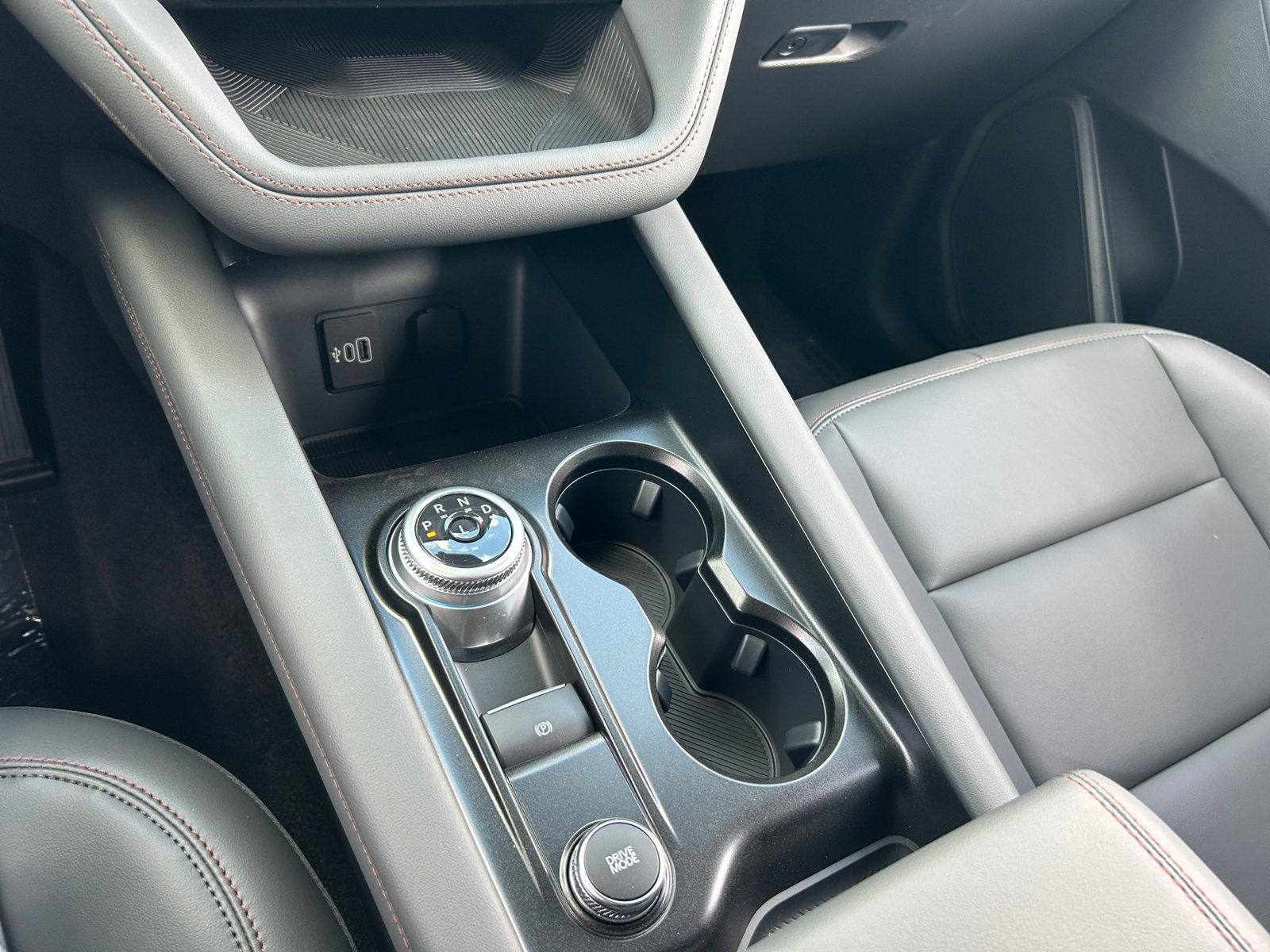 New 2026 Ford Explorer Active w/ Active Comfort Package RWD image 15