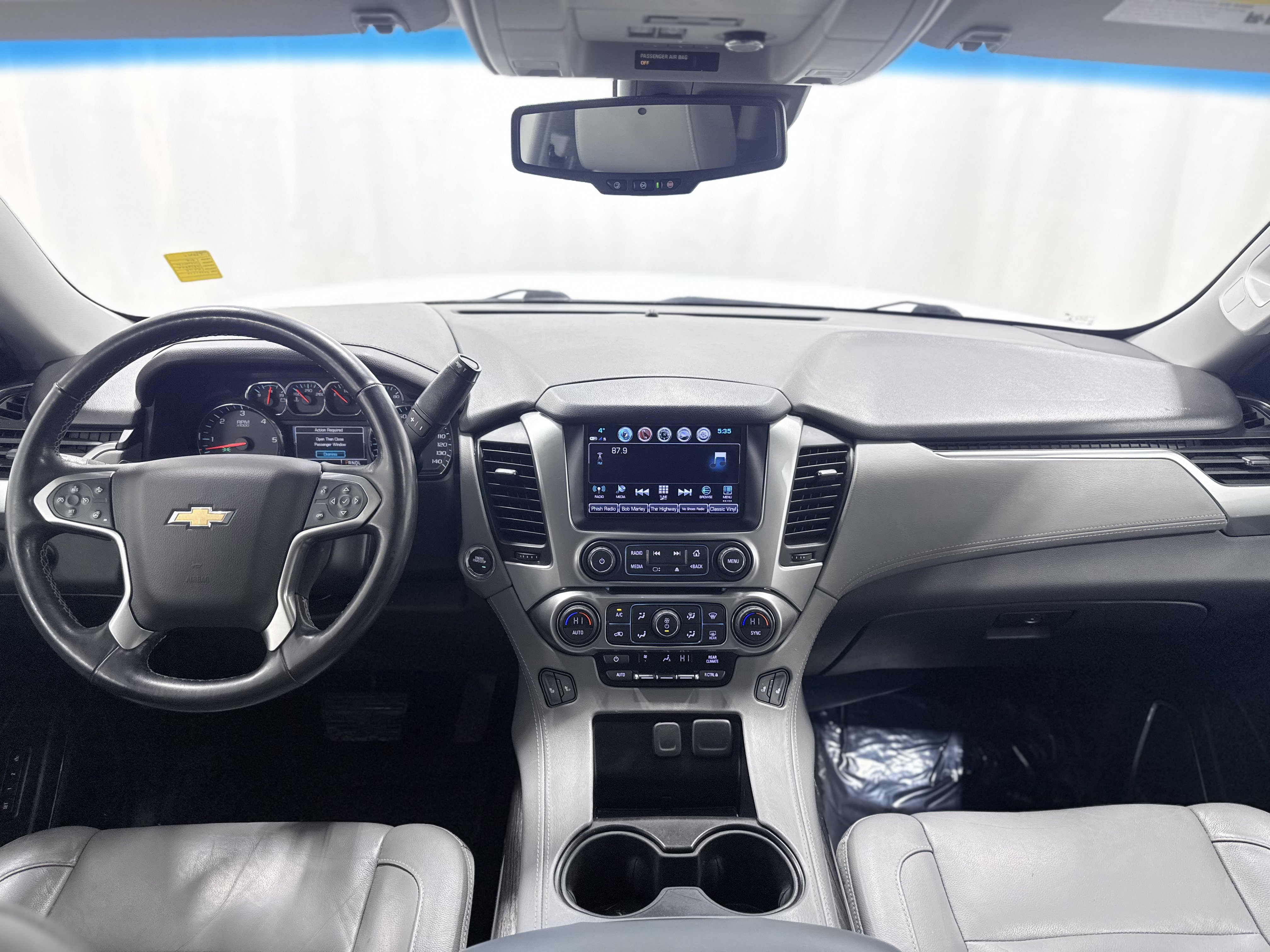 Used 2018 Chevrolet Suburban LT image 18