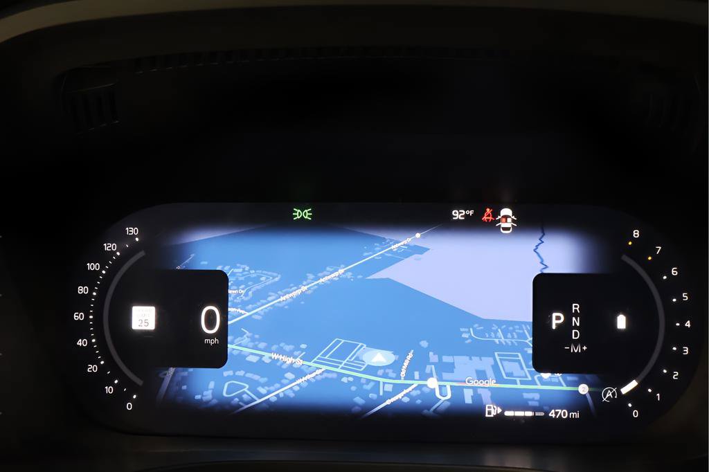Used 2025 Volvo XC60 B5 Plus w/ Protection Package Premier AWD/4WD image 14