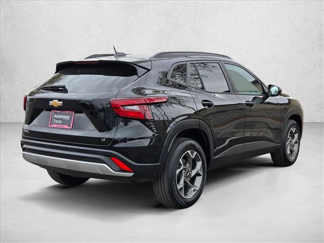 Used 2025 Chevrolet Trax LT w/ LT Convenience Package image 5