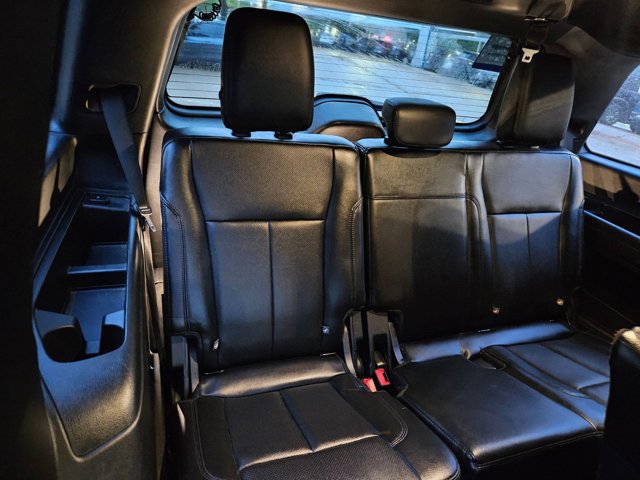 Used 2018 Ford Expedition XLT w/ Equipment Group 201A RWD image 17