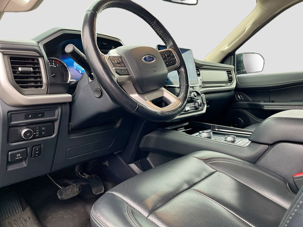 Used 2022 Ford Expedition XLT AWD/4WD image 9
