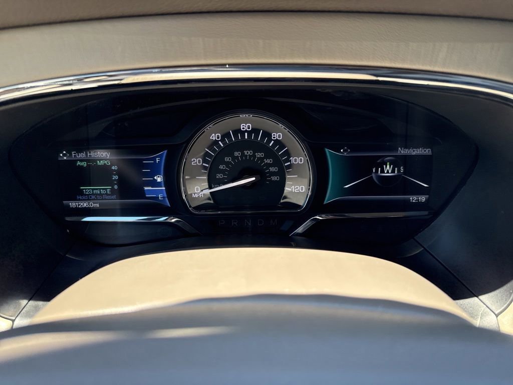 Used 2016 Lincoln Navigator Select AWD/4WD image 24