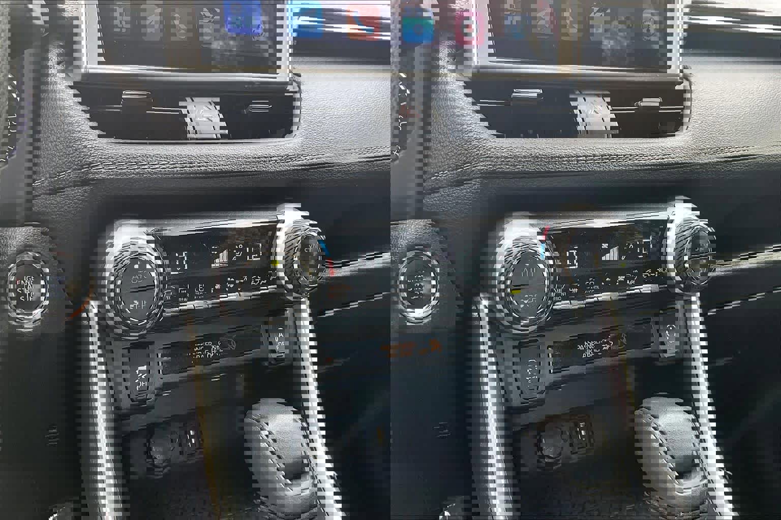 Used 2021 Toyota RAV4 XLE w/ Convenience Package image 33