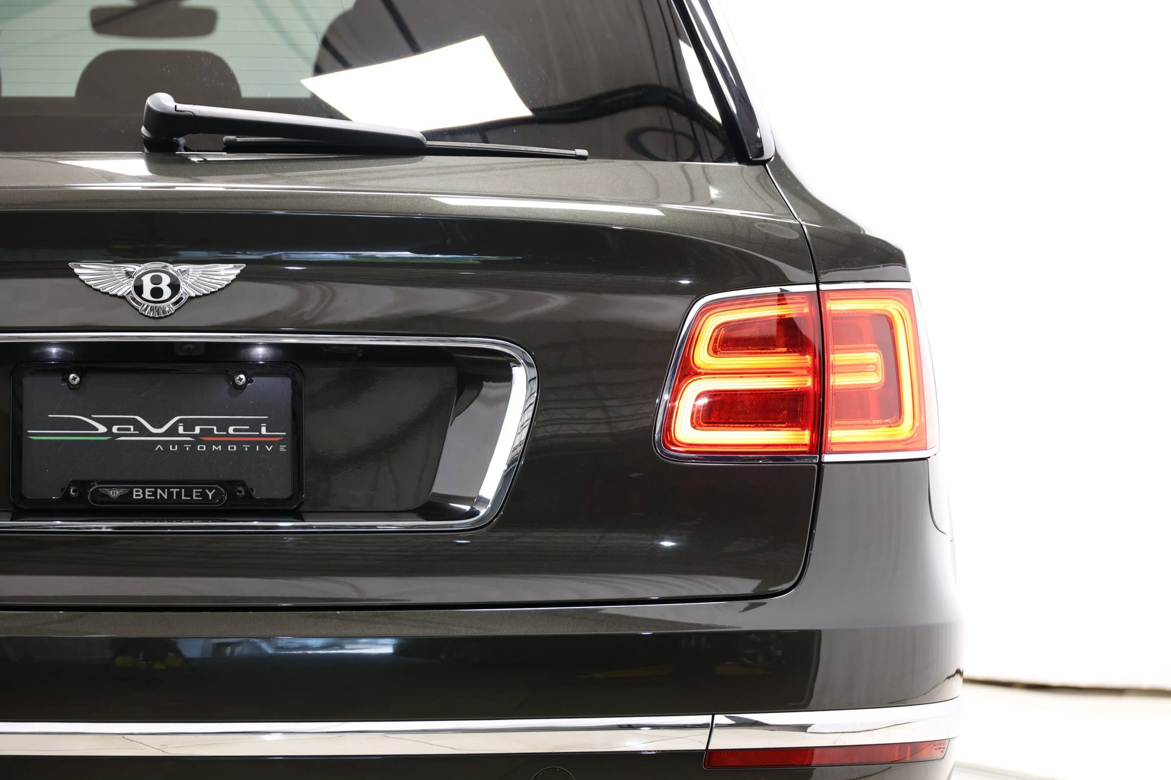Used 2018 Bentley Bentayga AWD/4WD image 75