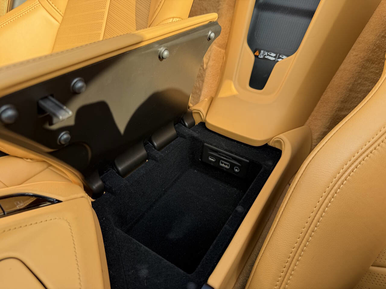 Used 2023 Chevrolet Corvette Stingray Premium Cpe w/ Z51 Performance Package image 38