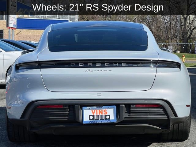 Used 2023 Porsche Taycan 4S w/ Premium Package image 18