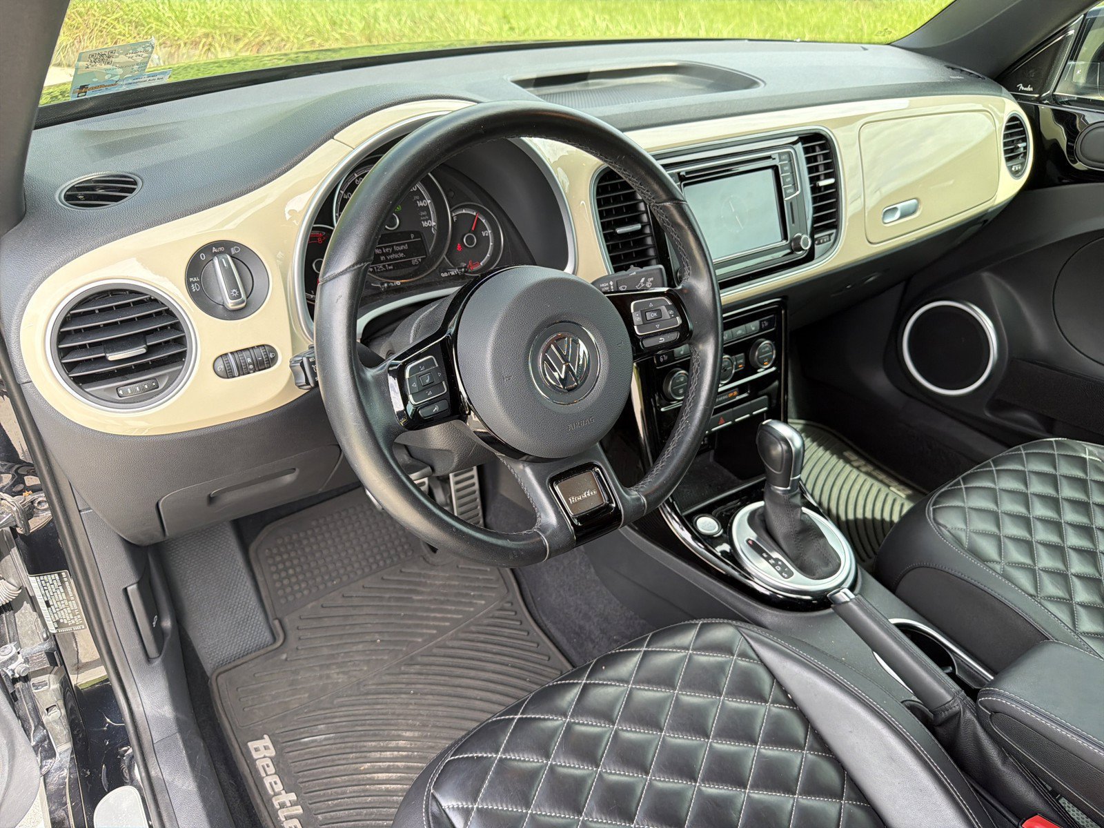 Used 2019 Volkswagen Beetle 2.0T SE FWD image 13
