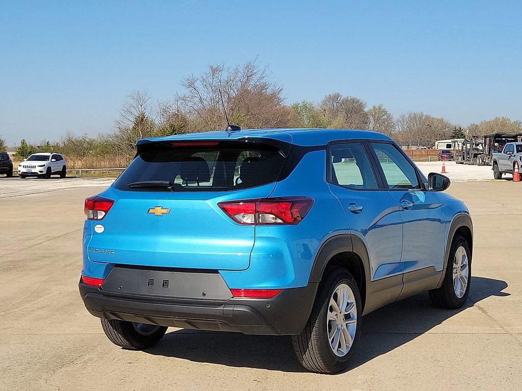 Used 2025 Chevrolet TrailBlazer LS w/ LS Confidence Package image 5
