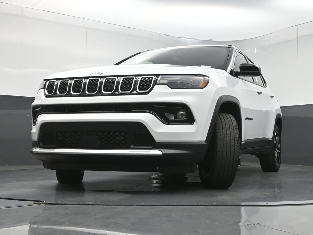 Used 2023 Jeep Compass Limited AWD/4WD image 29