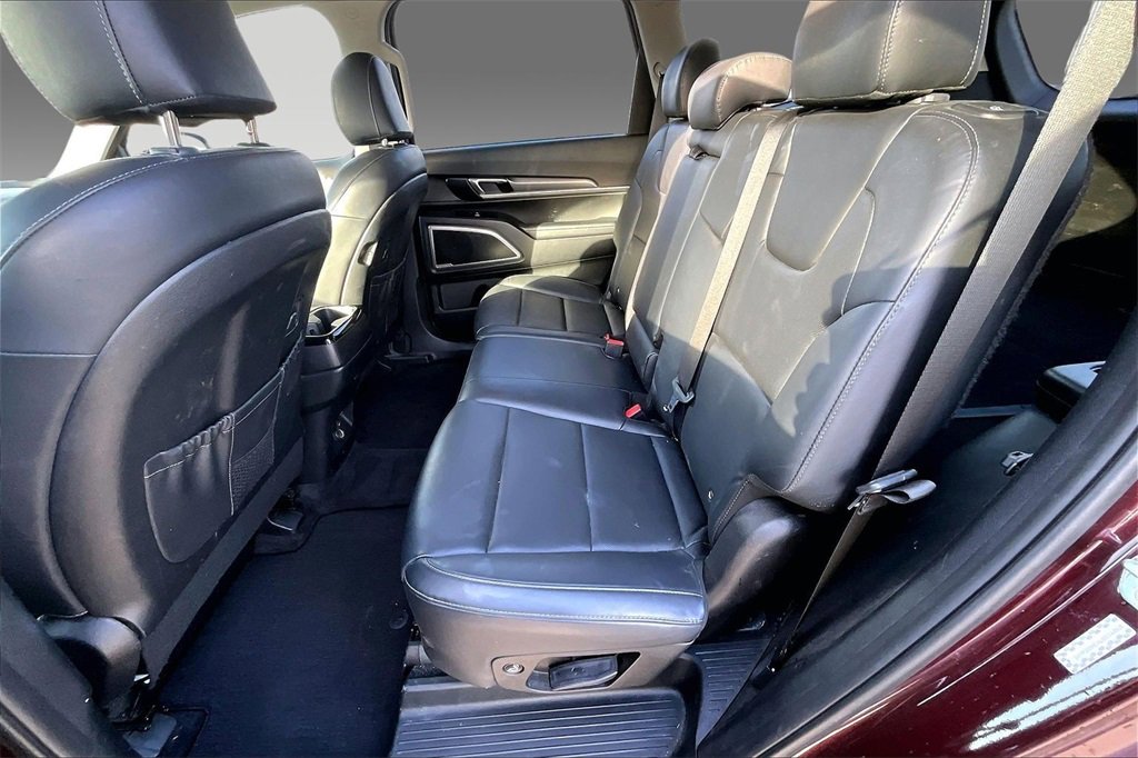 Used 2020 Kia Telluride LX image 14
