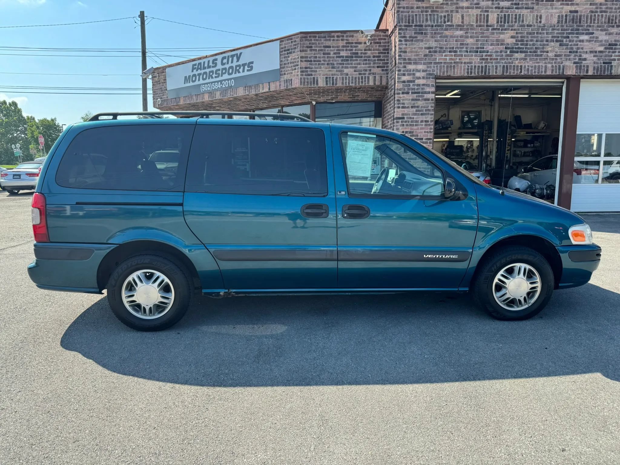 Used 2002 Chevrolet Venture LS FWD image 16