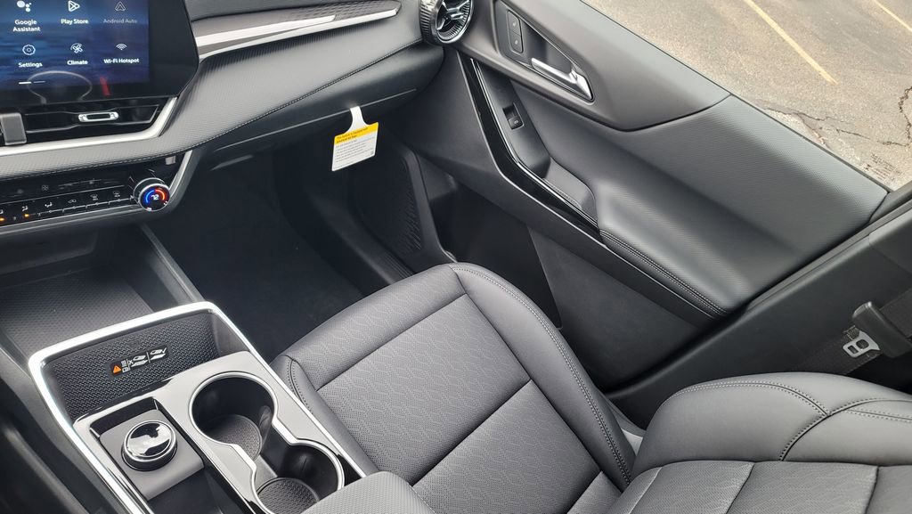 New 2026 Chevrolet Equinox LT w/ Convenience Package II AWD/4WD image 23