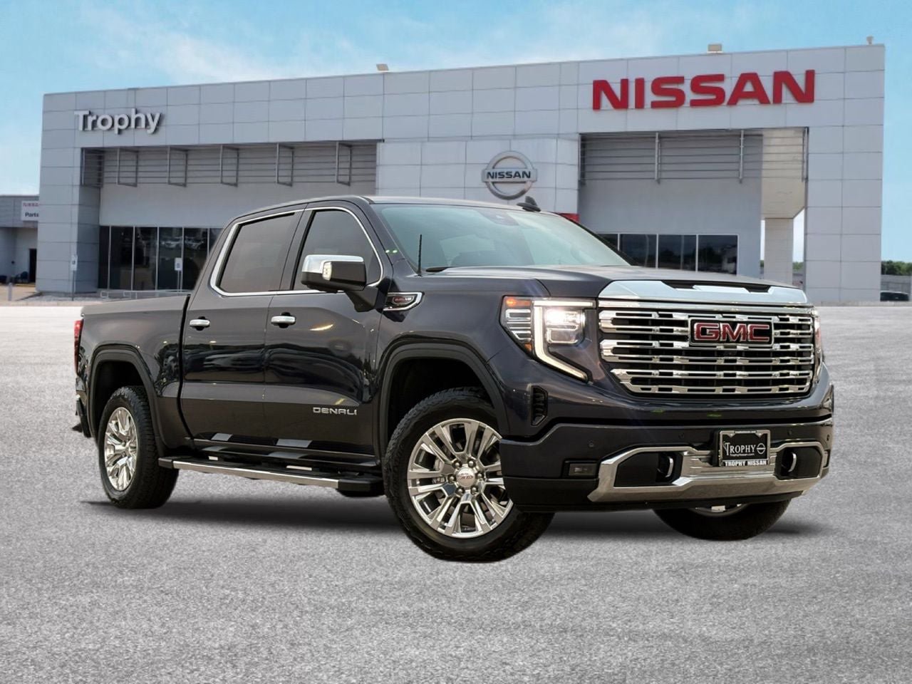 Used 2025 GMC Sierra 1500 Denali w/ Technology Package AWD/4WD image 1