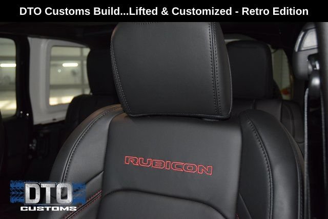 Used 2025 Jeep Wrangler Unlimited Rubicon w/ Convenience Group AWD/4WD image 45