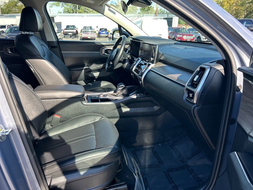 Used 2022 Kia Sorento S image 17