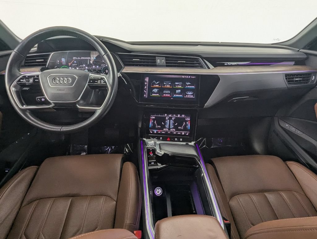 Used 2019 Audi e-tron Prestige w/ Prestige Package AWD/4WD image 15