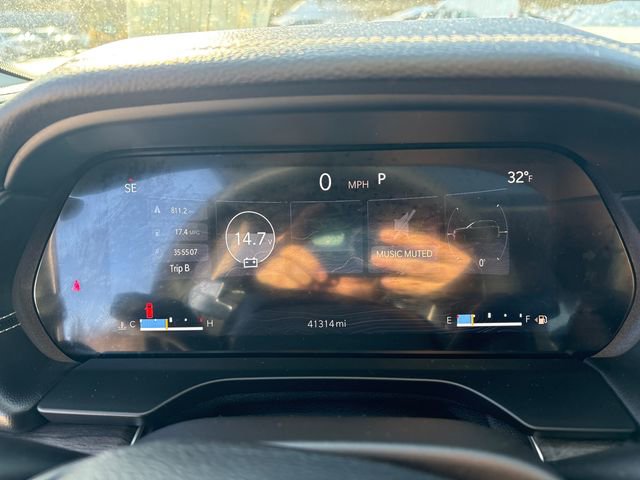 Used 2024 Jeep Grand Cherokee Limited image 19