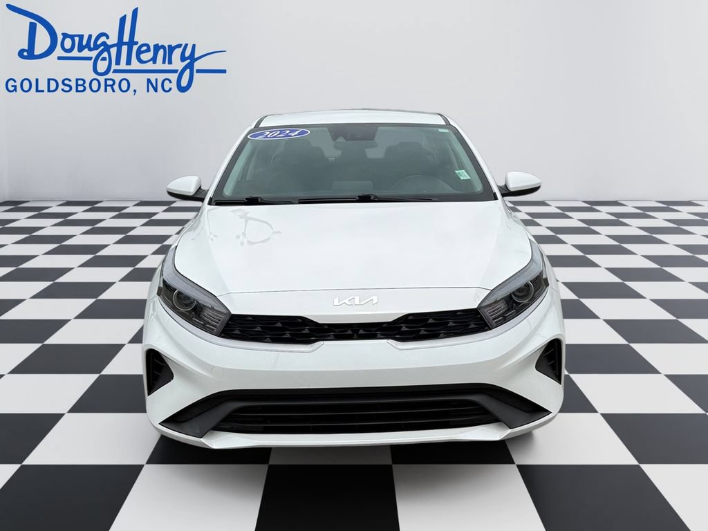 Used 2024 Kia Forte LXS FWD image 8