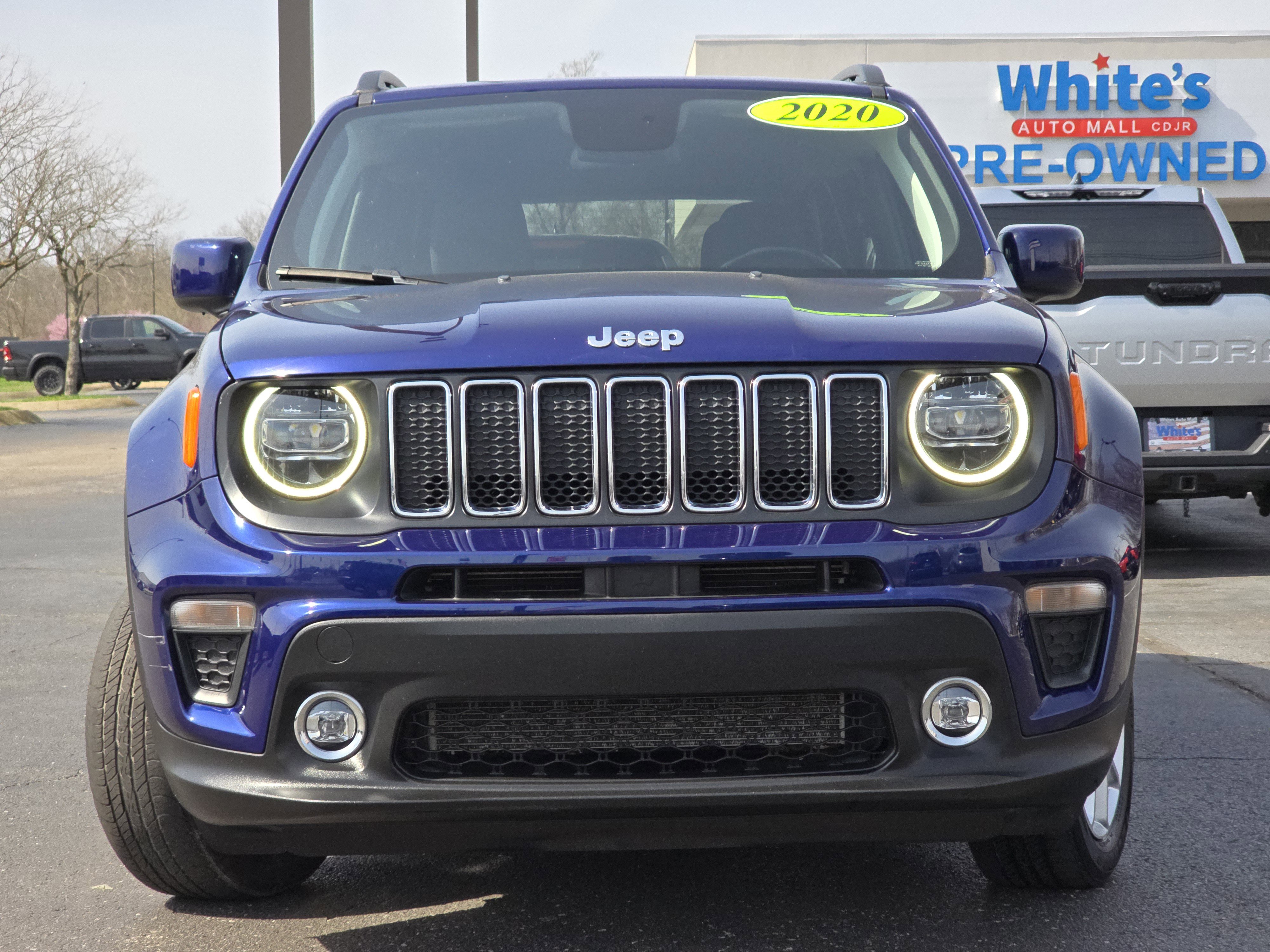 Used 2020 Jeep Renegade Latitude w/ Cold Weather Group image 11