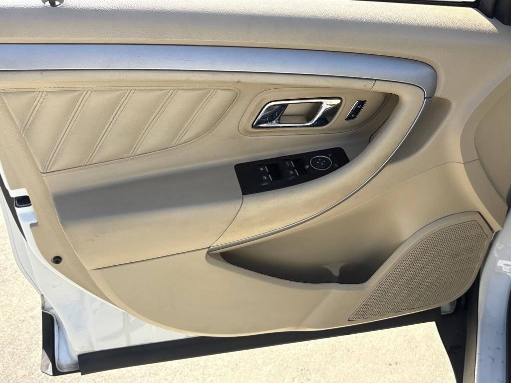 Certified 2017 Ford Taurus SE image 17