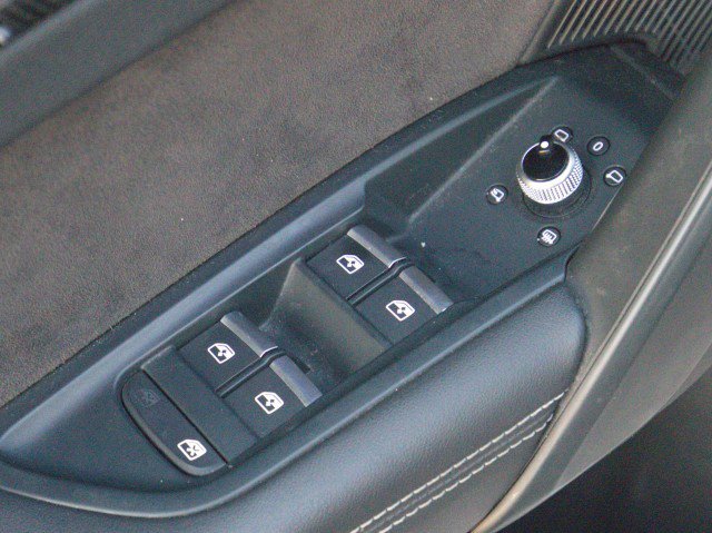 Used 2018 Audi SQ5 Prestige w/ Prestige Package image 13