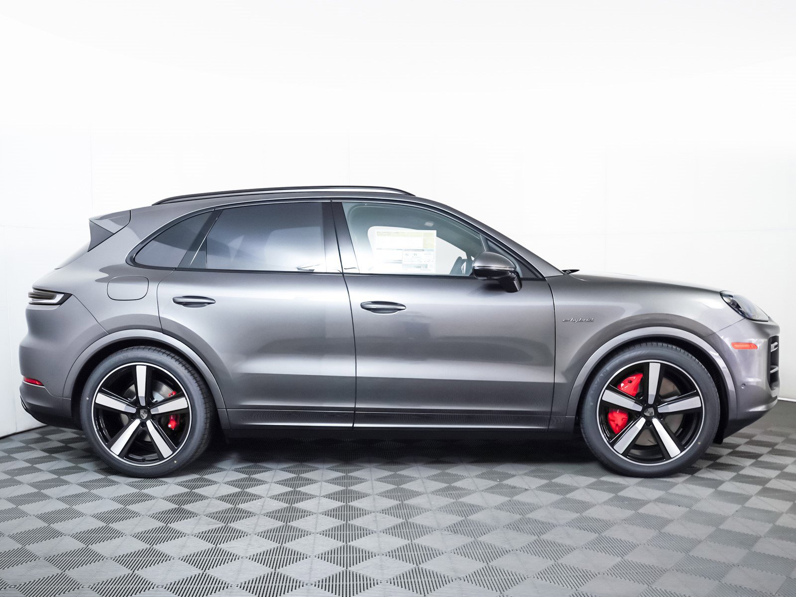 New 2026 Porsche Cayenne Turbo image 9