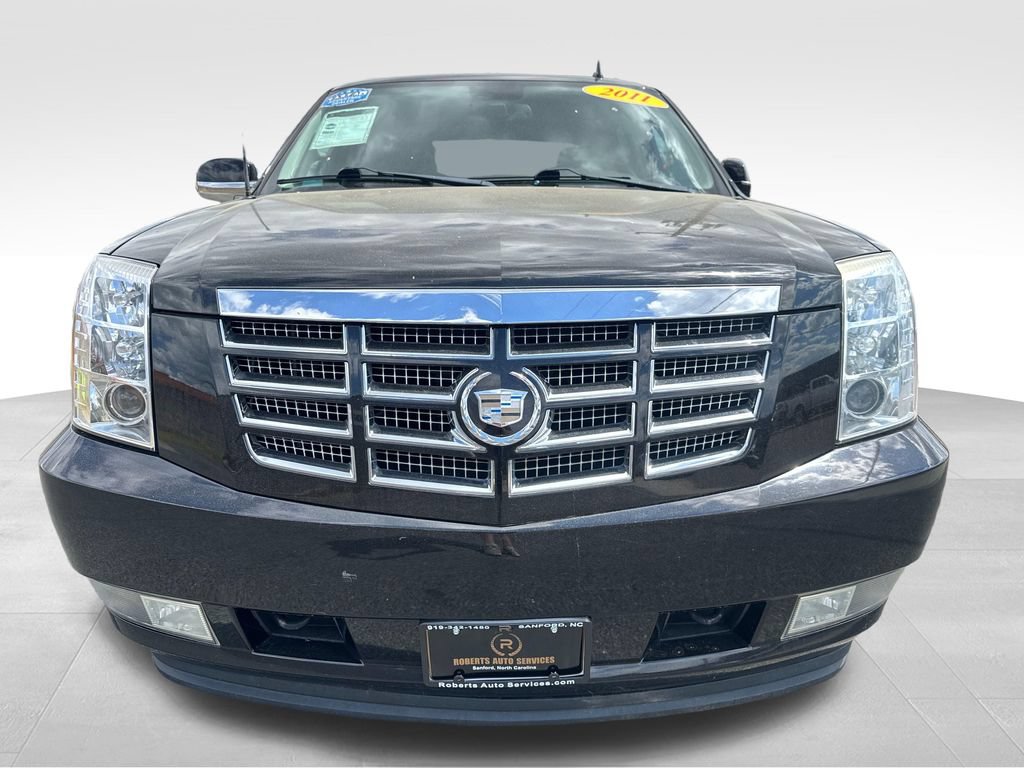 Used 2011 Cadillac Escalade EXT Luxury AWD/4WD image 17