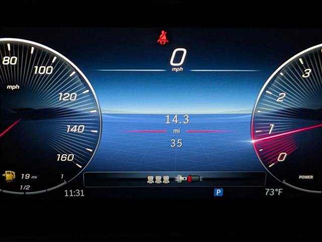 New 2025 Mercedes-Benz GLB 250 4MATIC image 11