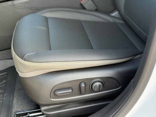 New 2026 Chevrolet Trax ACTIV w/ Sunroof Package FWD image 18