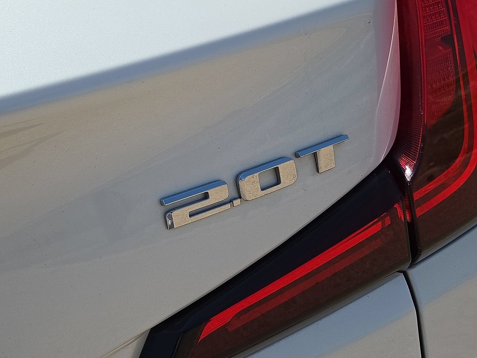 Used 2019 Cadillac XT4 Luxury FWD image 13
