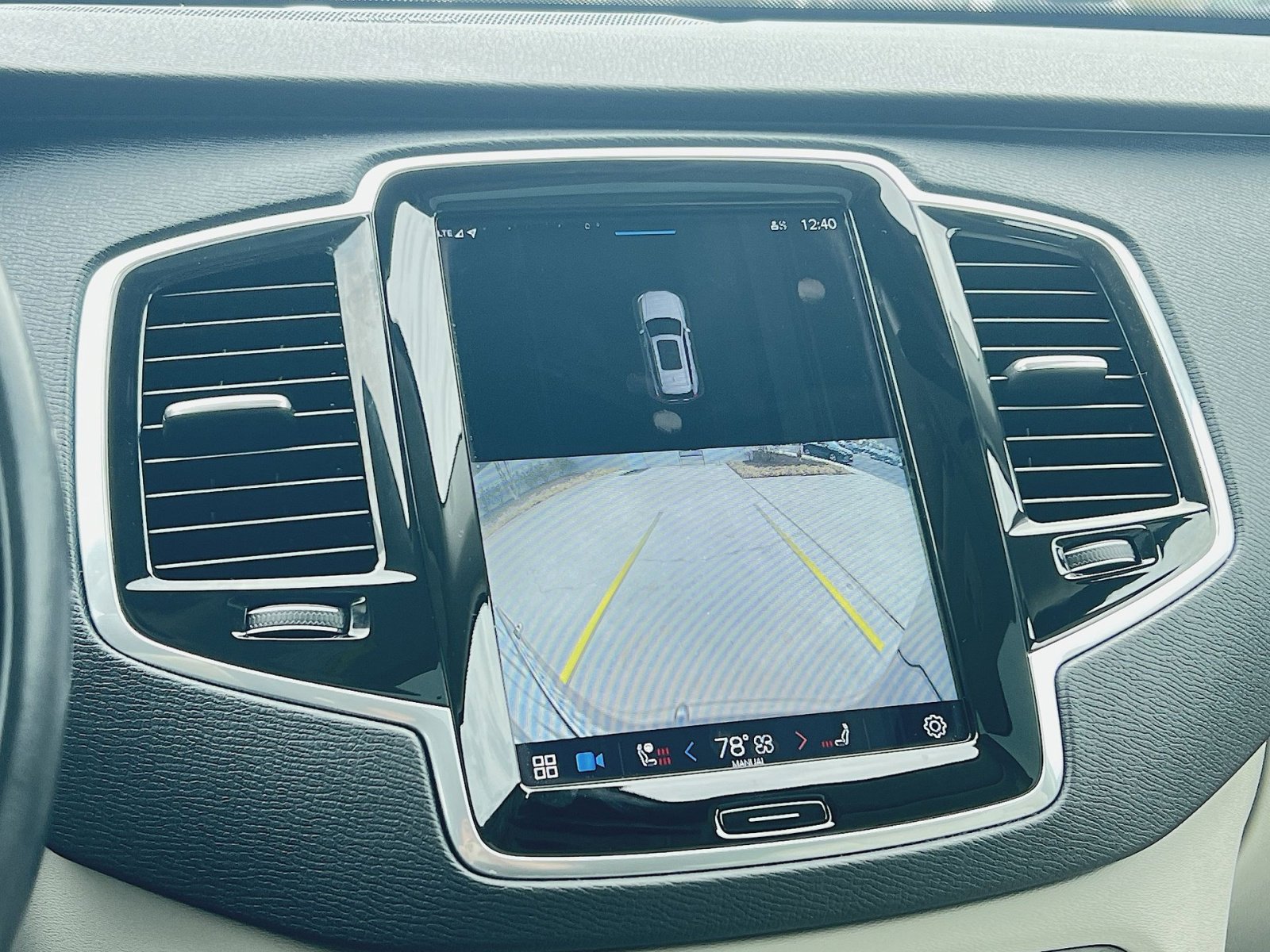 Used 2023 Volvo XC90 B5 Plus w/ Protection Package image 19