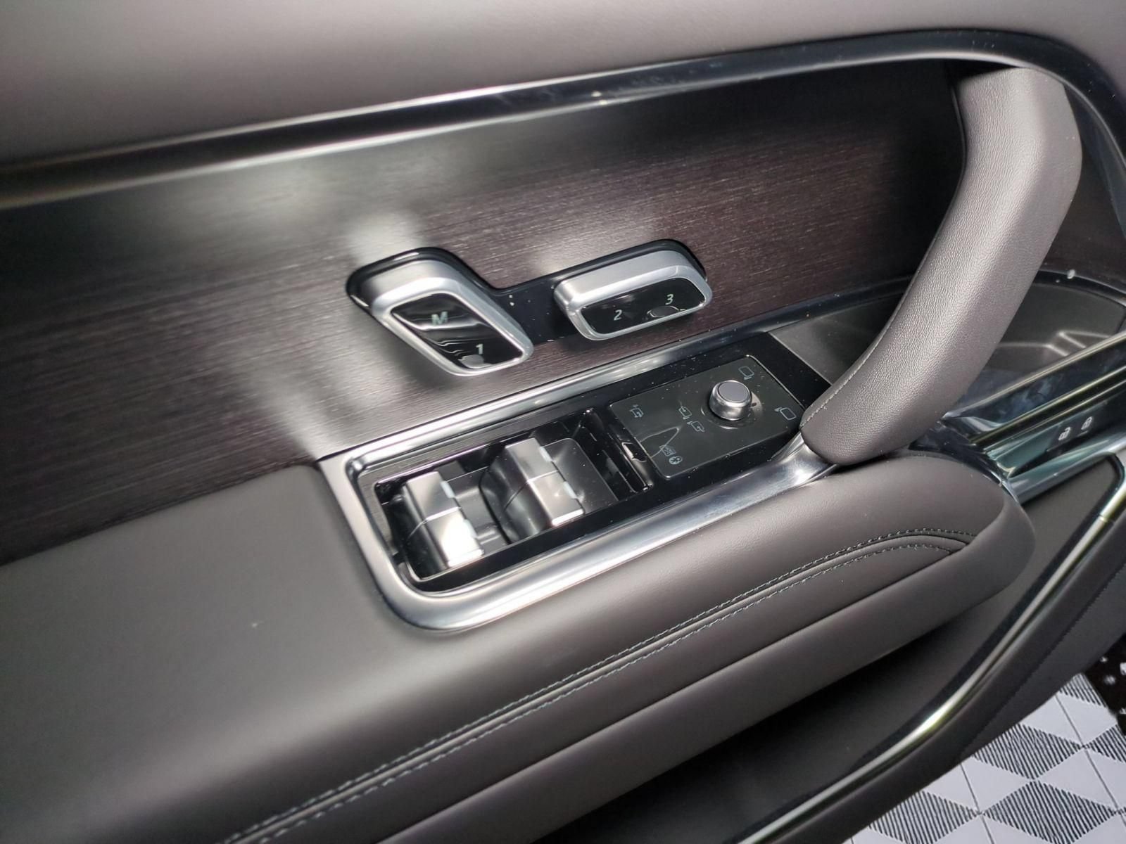 New 2026 Land Rover Range Rover SE AWD/4WD image 12
