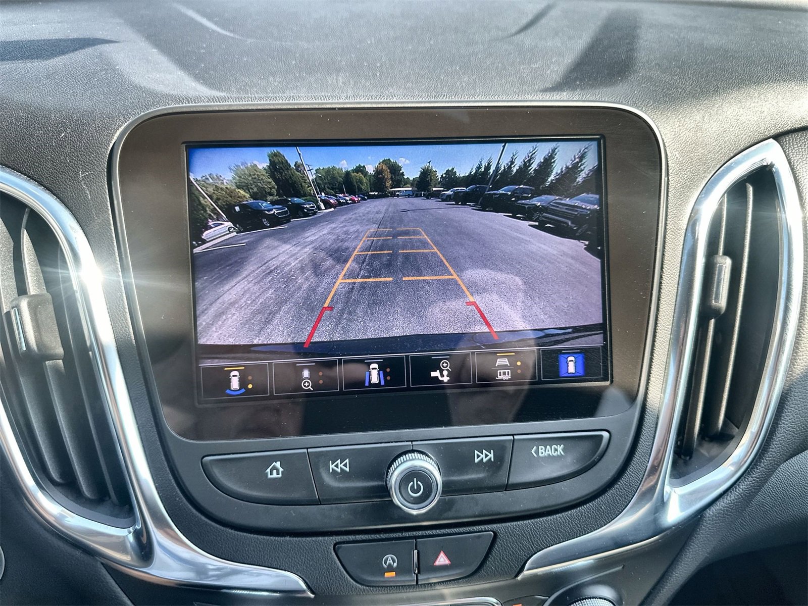 Used 2022 Chevrolet Equinox LT image 14