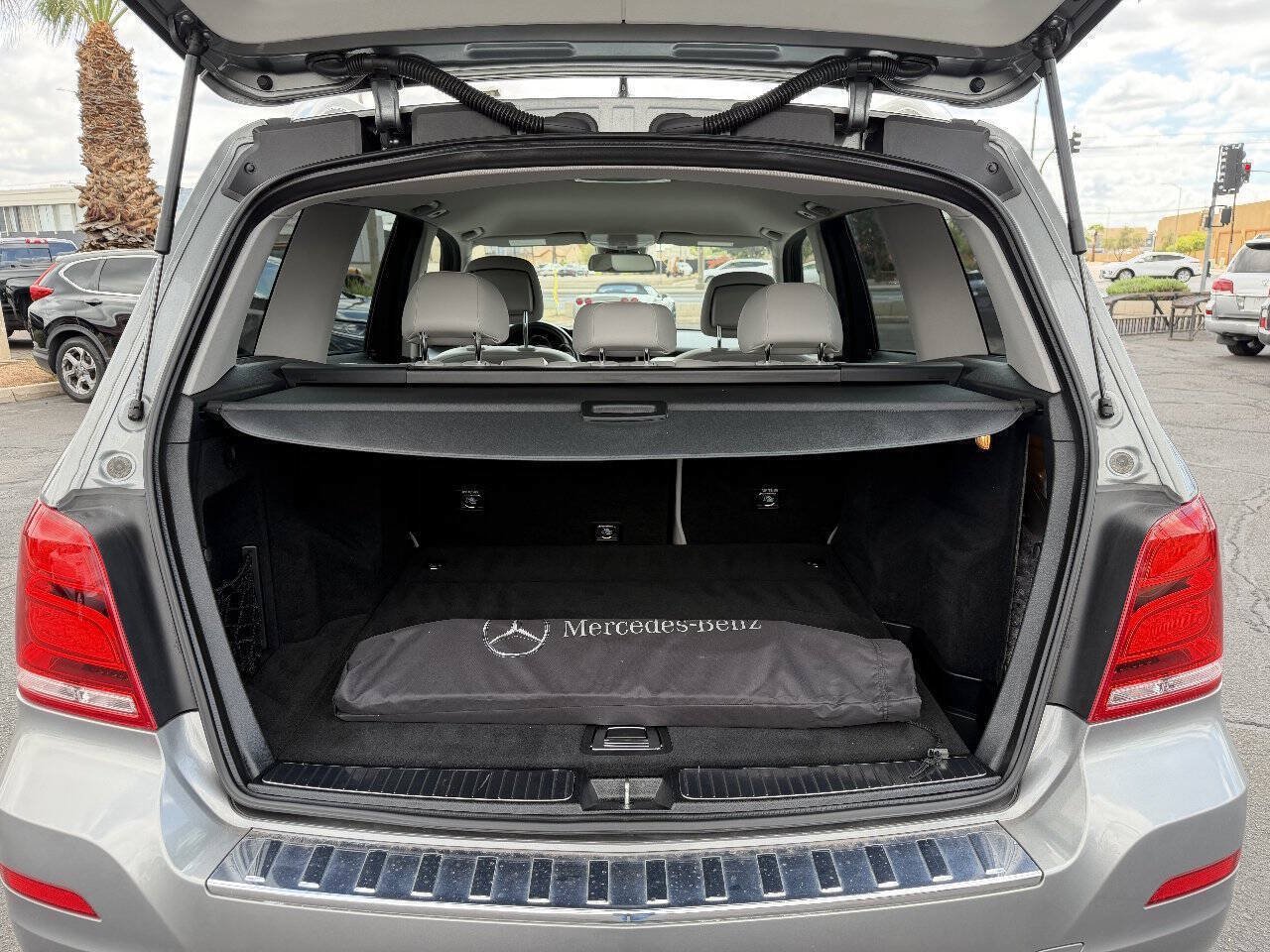 Used 2015 Mercedes-Benz GLK 250 BlueTEC 4MATIC w/ Appearance Package image 11