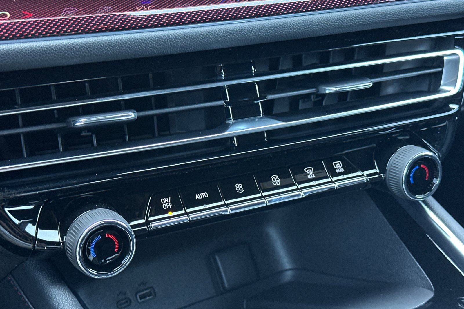 New 2026 Chevrolet Traverse RS image 22