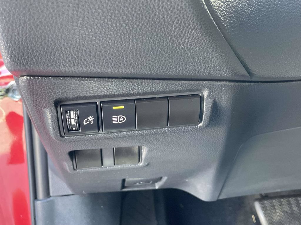 Used 2022 Toyota Corolla Cross LE AWD/4WD image 26