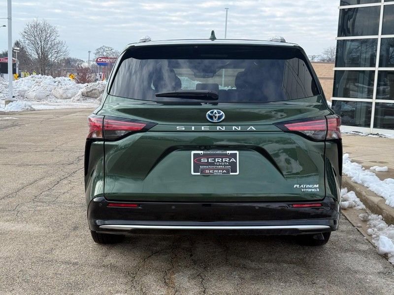 Used 2022 Toyota Sienna Platinum image 4