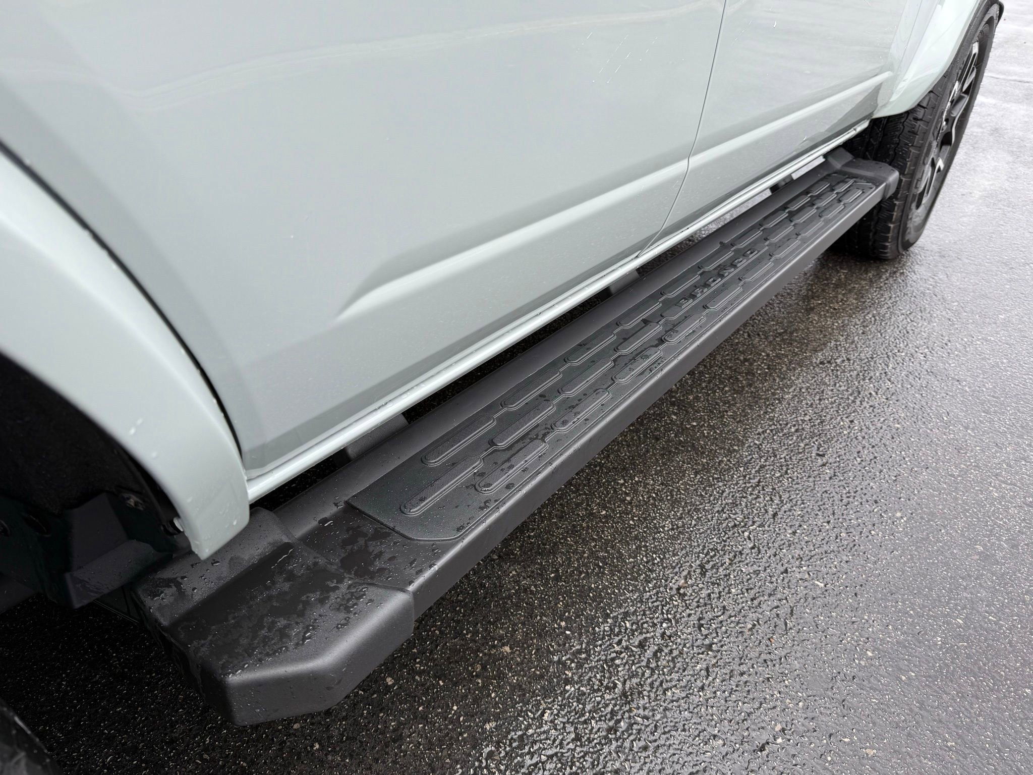 Used 2024 Ford Bronco Outer Banks image 19