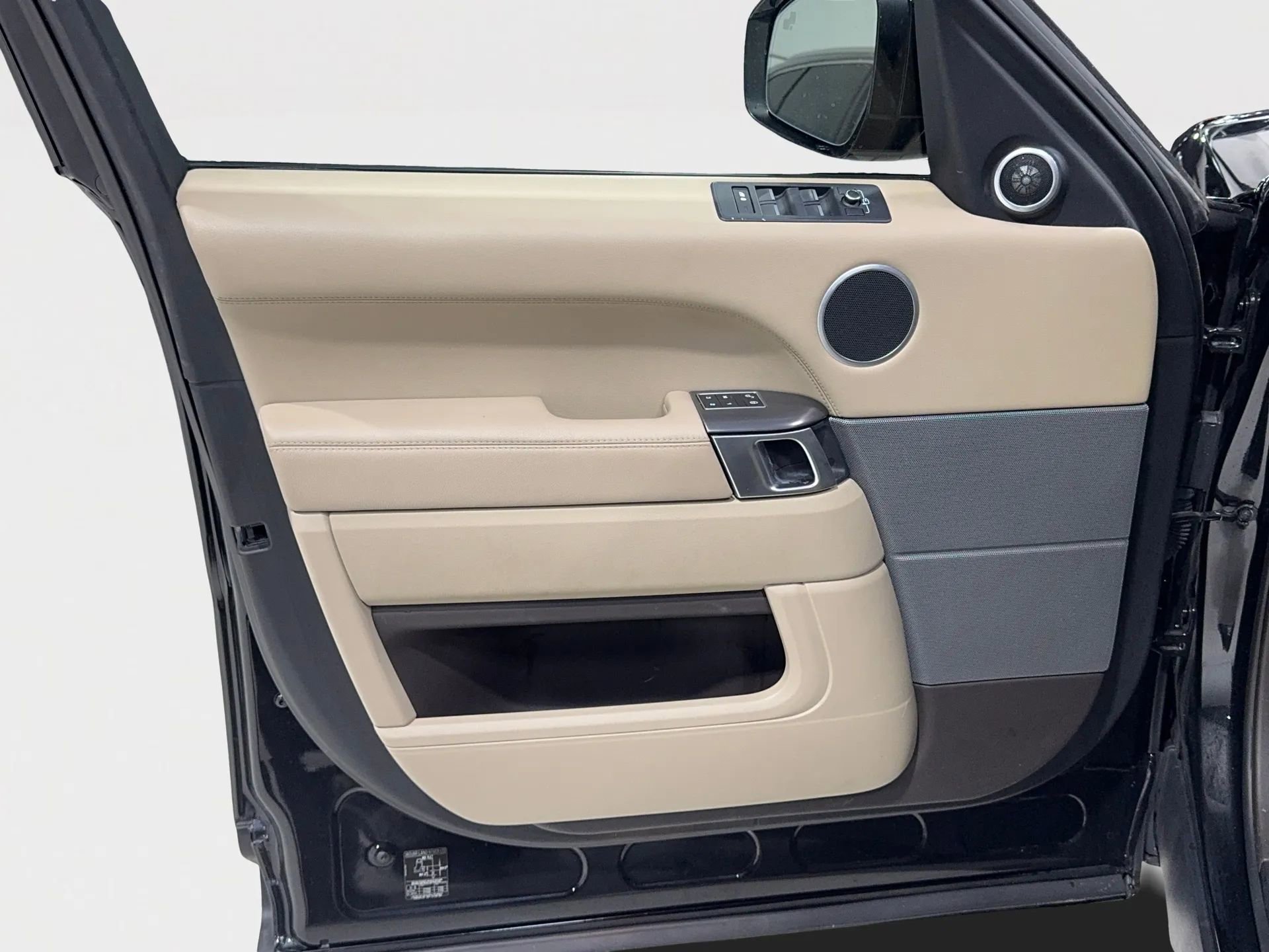 Used 2017 Land Rover Range Rover Sport SE image 15