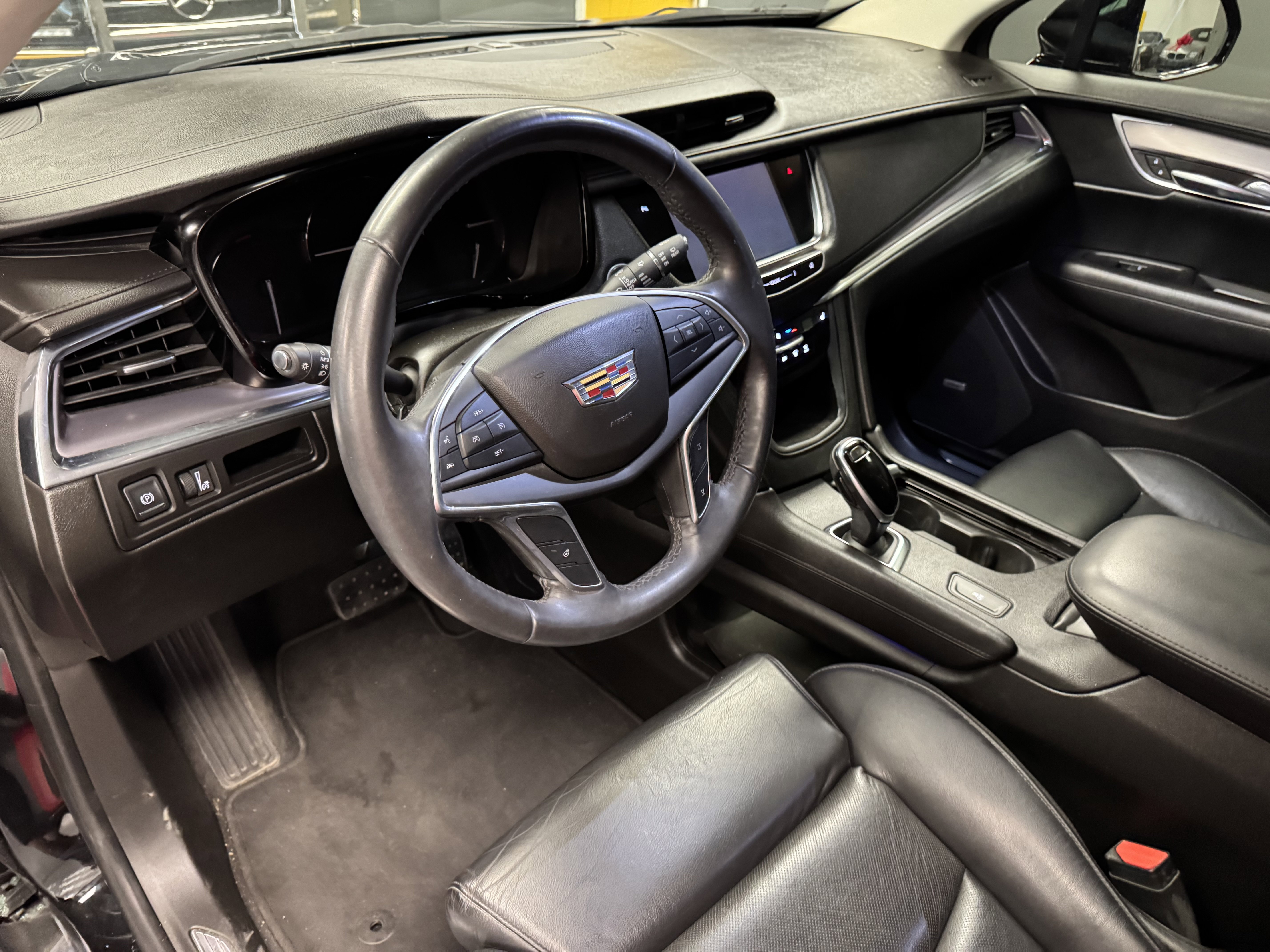 Used 2017 Cadillac XT5 Luxury image 10