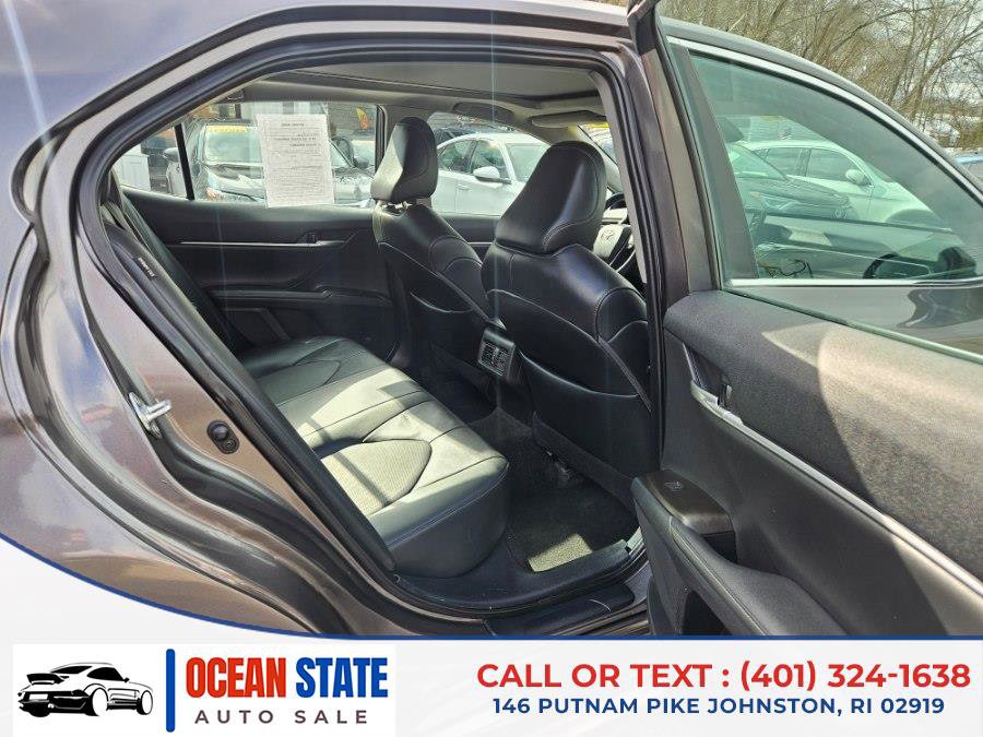 Used 2022 Toyota Camry XSE image 12