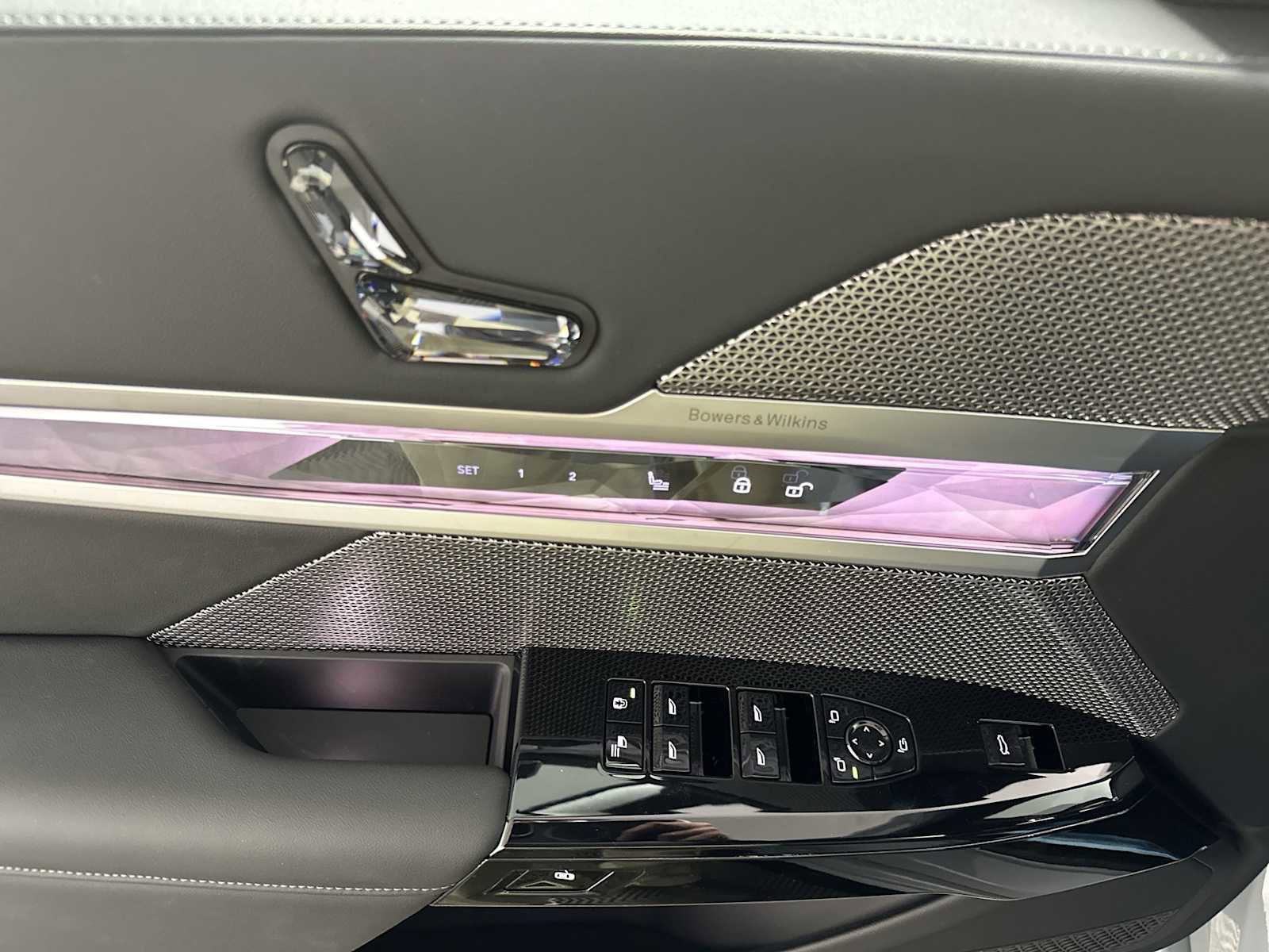 New 2026 BMW 740i xDrive w/ Premium Package image 13