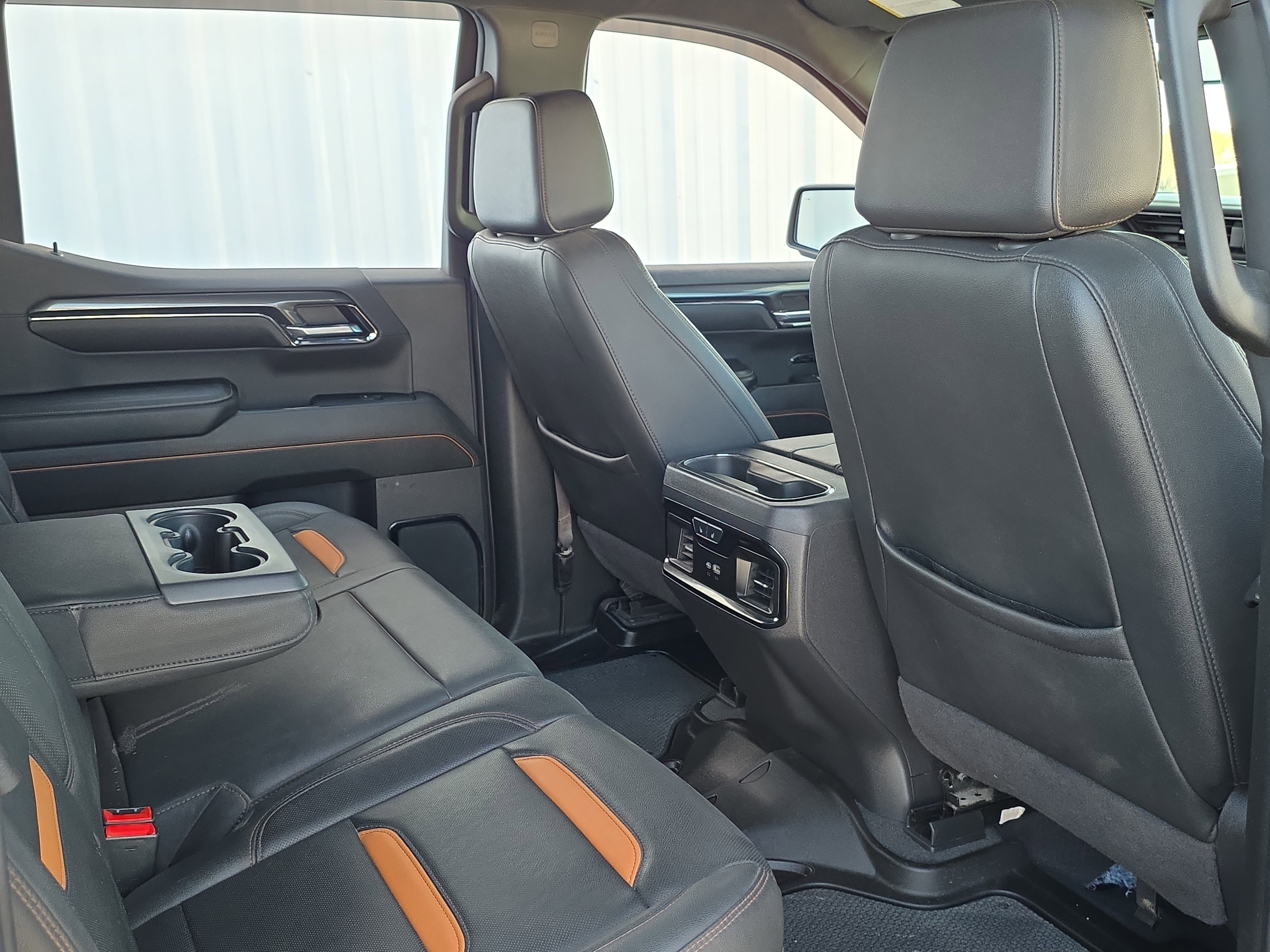 Used 2024 GMC Sierra 1500 AT4 w/ AT4 Preferred Package image 32