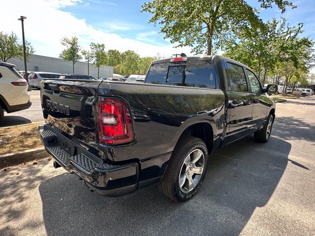 New 2026 RAM 1500 Express AWD/4WD image 6